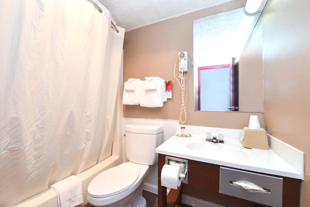 Country Garden & Suites Benton Buitenkant foto