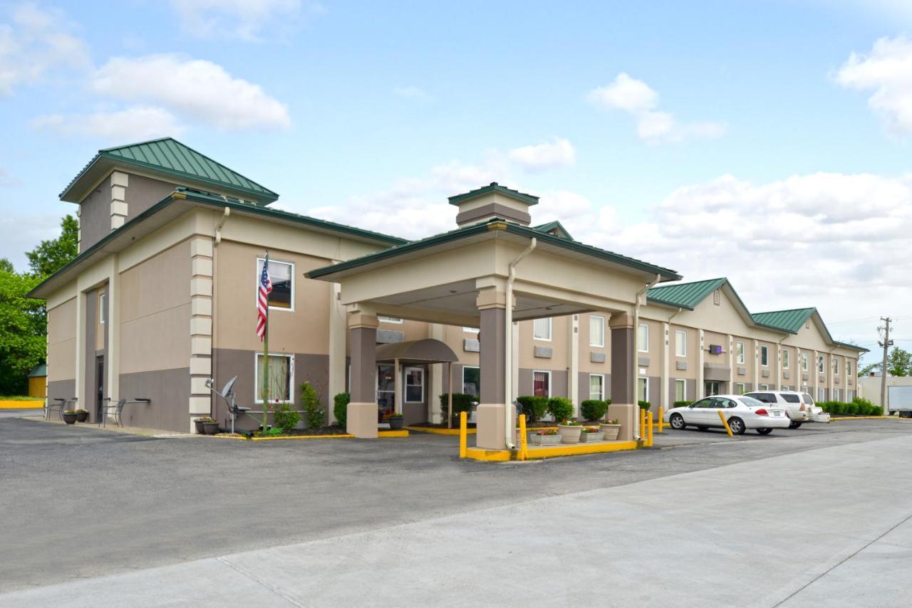 Country Garden & Suites Benton Buitenkant foto