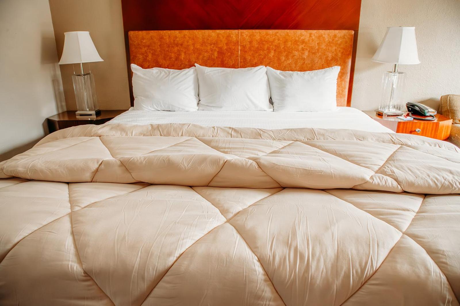 Country Garden & Suites Benton Buitenkant foto