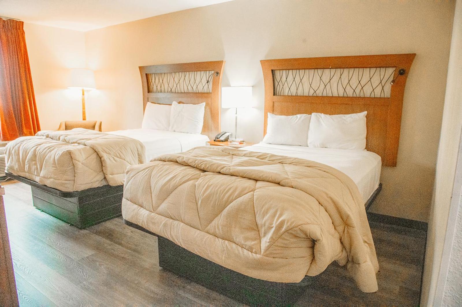Country Garden & Suites Benton Buitenkant foto